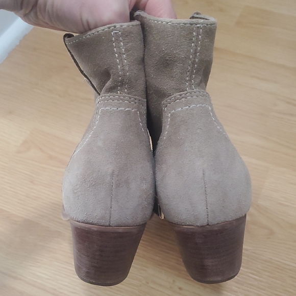 Dolce Vita Size 9 Taupe Suede Ankle Booties - Picture 5 of 12